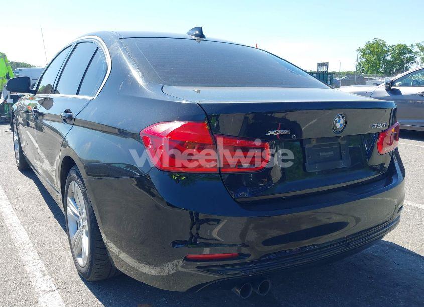 Photo 3 of 2018 Bmw 330i XDRIVE (VIN WBA8D9G5XJNU67750)