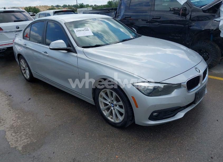 2017 Bmw 320i (VIN WBA8E1G31HNU16631) main photo