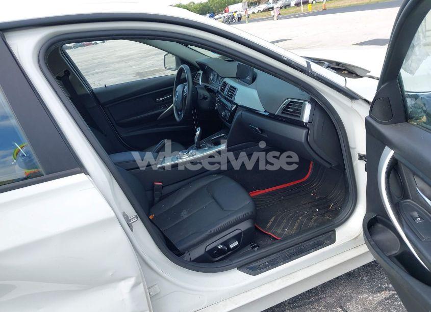 Photo 5 of 2017 Bmw 320i XDRIVE (VIN WBA8E5G39HNU44894)