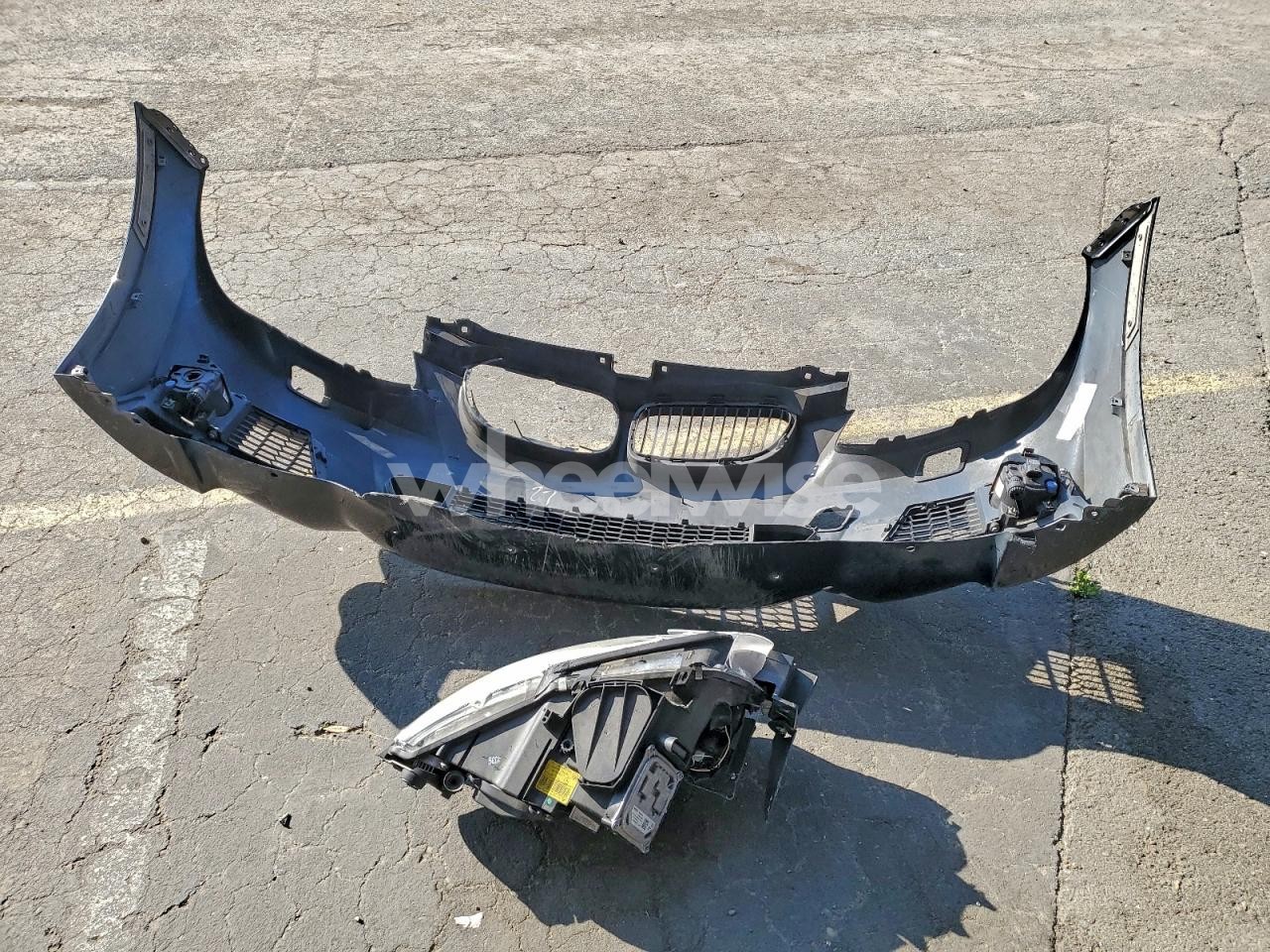 Photo 12 of 2011 BMW 335 IS (VIN WBADX1C51BE569856)