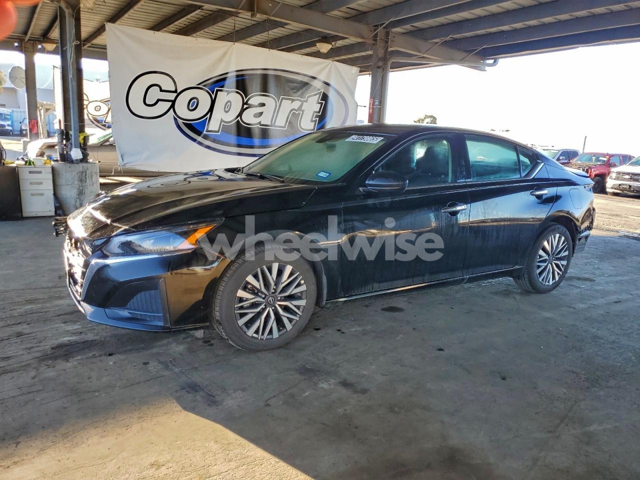 2025 NISSAN ALTIMA SV (VIN WBAFU7C5XBC780473) main photo