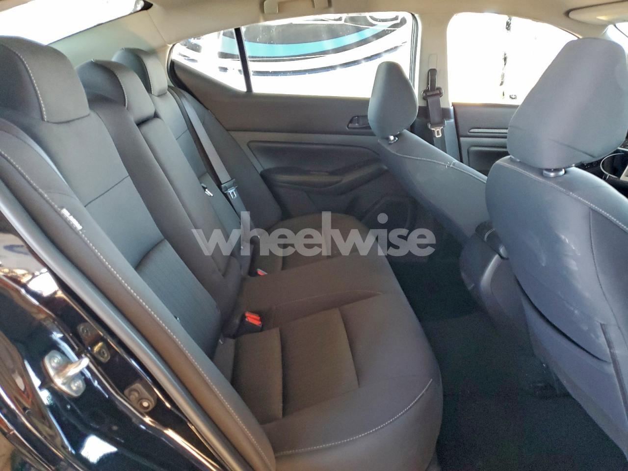 Photo 10 of 2025 NISSAN ALTIMA SV (VIN WBAFU7C5XBC780473)