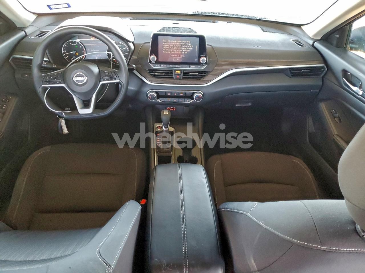 Photo 8 of 2025 NISSAN ALTIMA SV (VIN WBAFU7C5XBC780473)