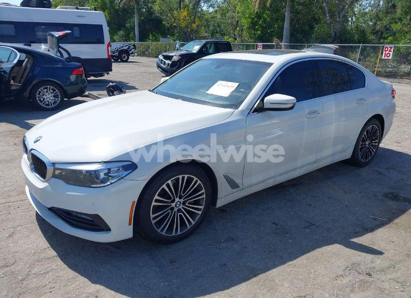 Photo 2 of 2018 Bmw 530i (VIN WBAJA5C53JG898590)