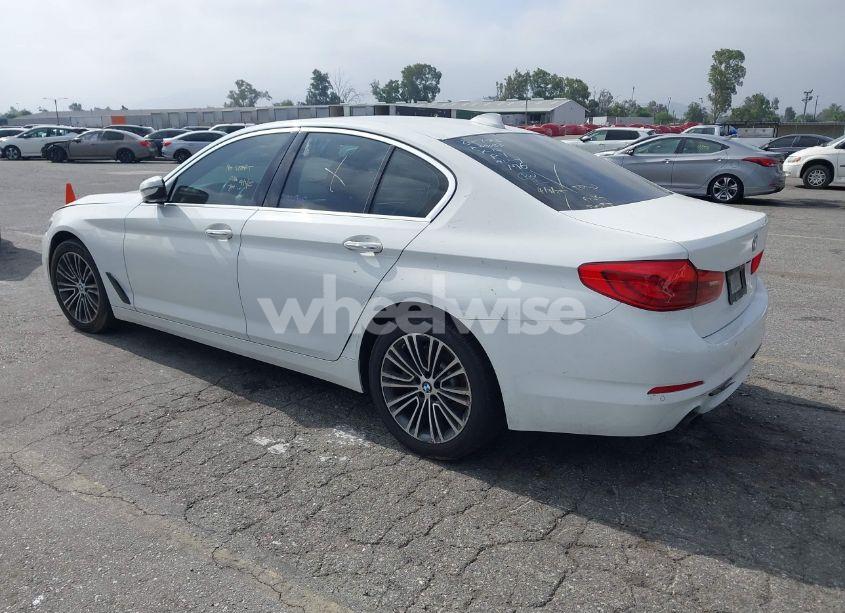 Photo 3 of 2018 Bmw 530i (VIN WBAJA5C54JWA39033)