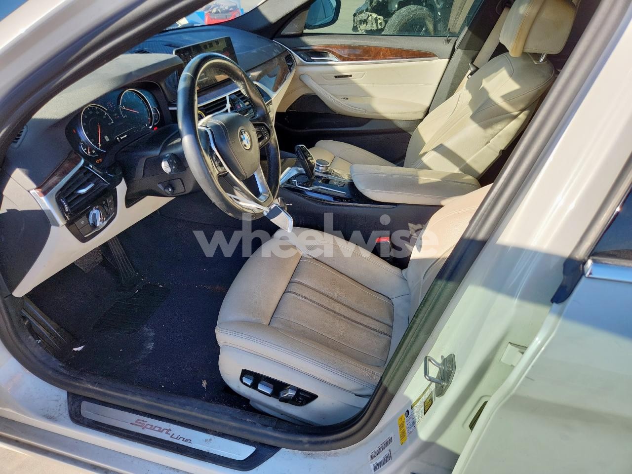 Photo 7 of 2018 BMW 530 I (VIN WBAJA5C56JWA35646)