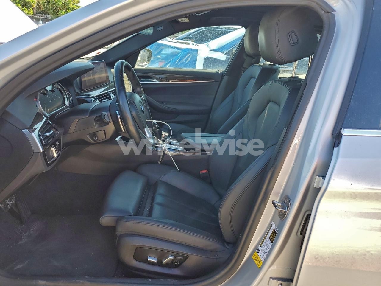 Photo 7 of 2019 BMW 530 I (VIN WBAJA5C56KG901158)