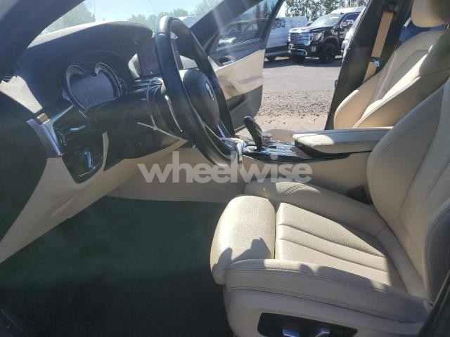 Photo 5 of 2019 BMW 530 I (VIN WBAJA5C57KBX86910)