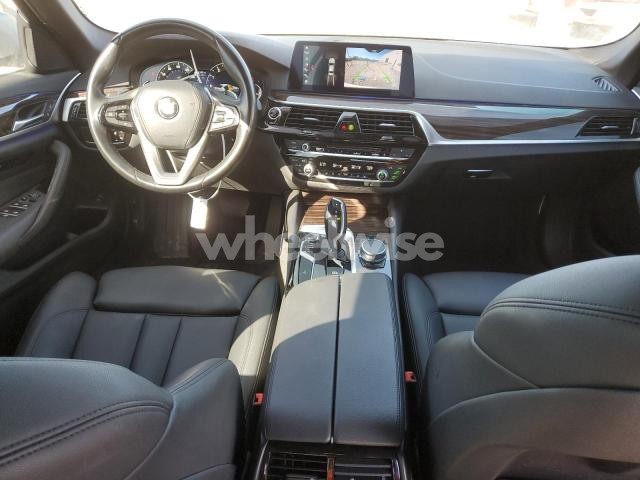 2019 BMW 530 I (VIN WBAJA5C58KWW06570) main photo