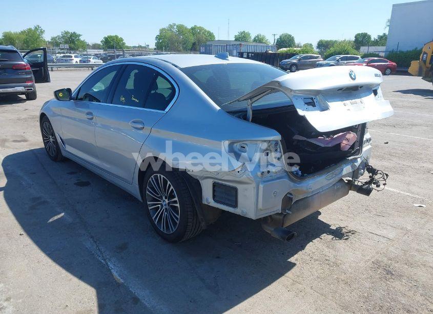 Photo 3 of 2019 Bmw 530i (VIN WBAJA5C5XKWW07106)