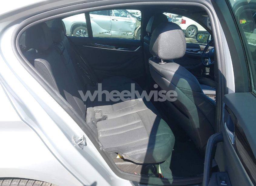 Photo 8 of 2019 Bmw 530i (VIN WBAJA5C5XKWW07106)