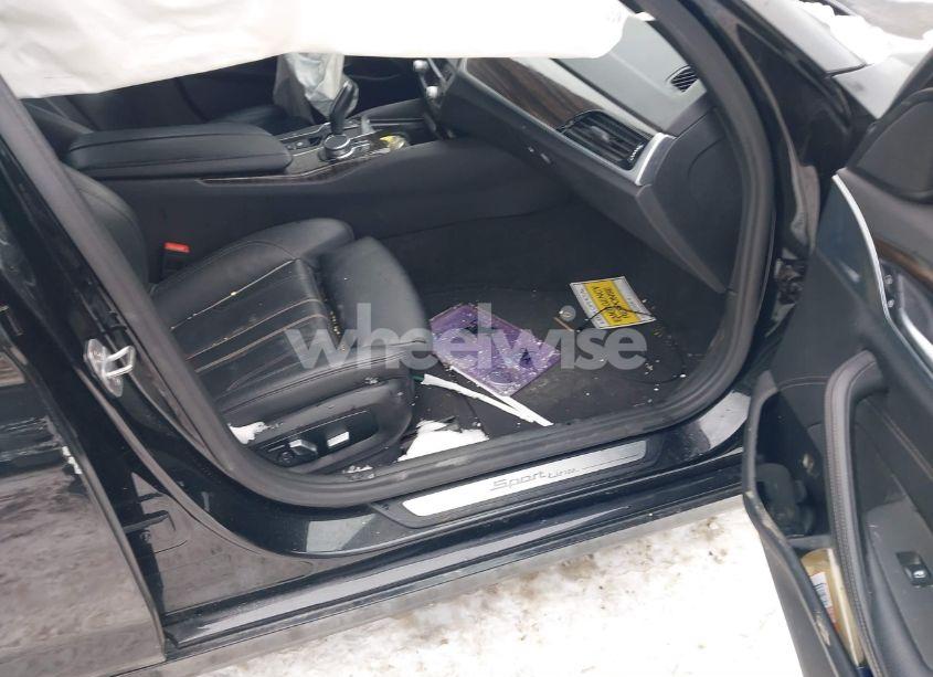 Photo 5 of 2019 Bmw 530i XDRIVE (VIN WBAJA7C50KWW27764)