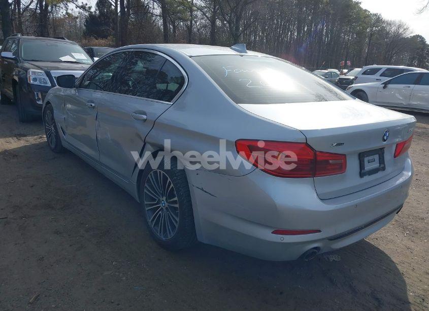 Photo 3 of 2019 Bmw 530i XDRIVE (VIN WBAJA7C52KWW48938)