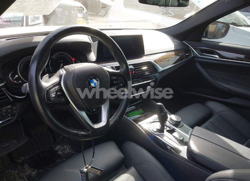 Photo 5 of 2019 Bmw 530i XDRIVE (VIN WBAJA7C52KWW48938)