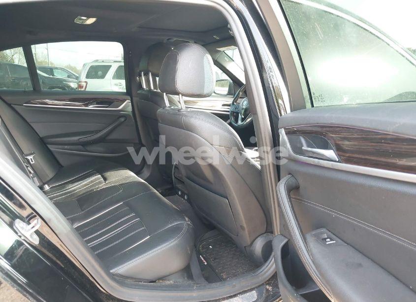 Photo 8 of 2019 Bmw 530i XDRIVE (VIN WBAJA7C54KWW17612)