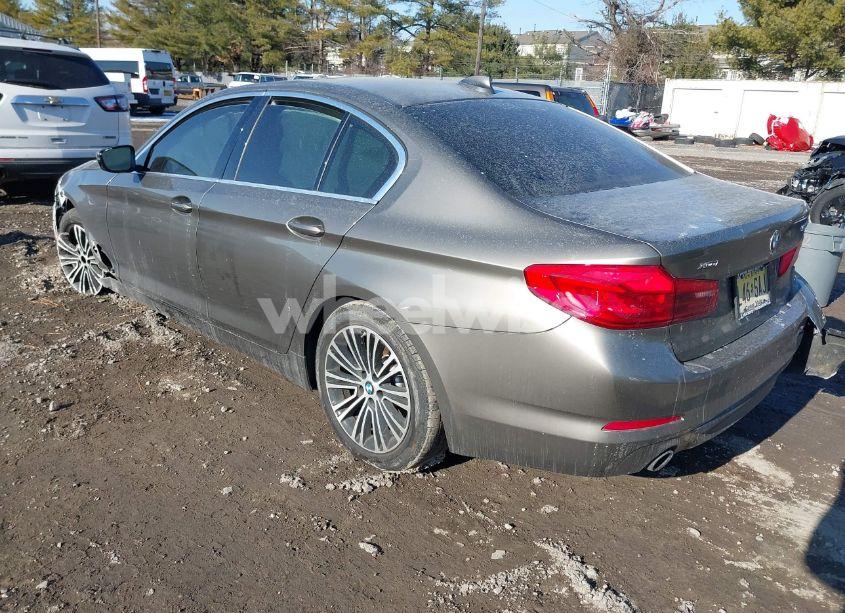 Photo 3 of 2019 Bmw 530i XDRIVE (VIN WBAJA7C54KWW40517)