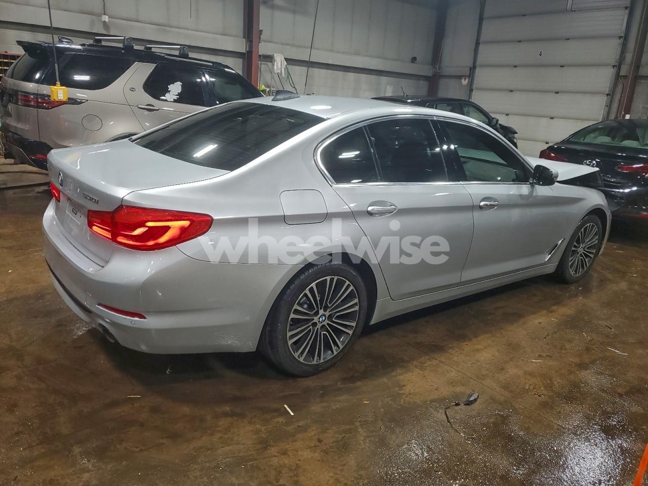 Photo 3 of 2018 BMW 530 XI (VIN WBAJA7C58JWA73357)