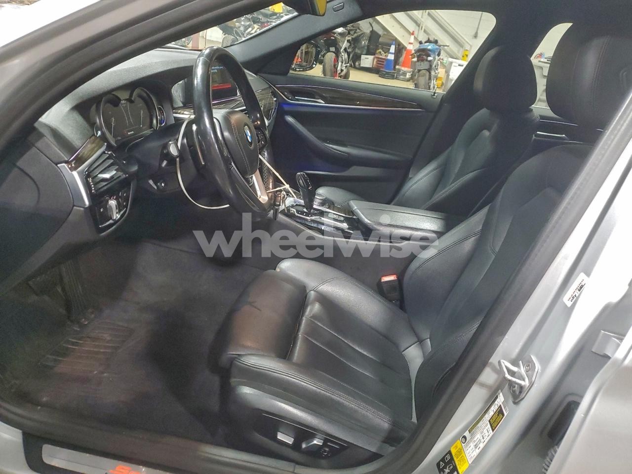 Photo 7 of 2018 BMW 530 XI (VIN WBAJA7C58JWA73357)