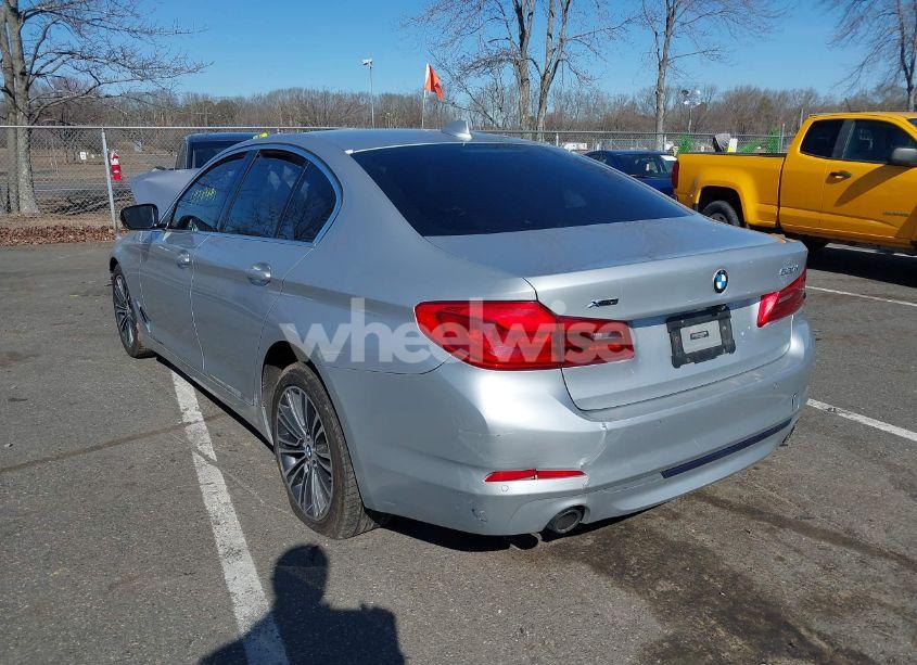 Photo 3 of 2019 Bmw 530i XDRIVE (VIN WBAJA7C59KG909704)