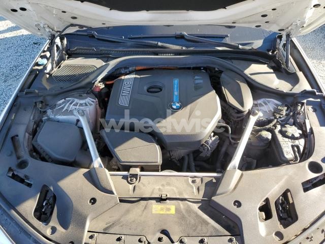 Photo 4 of 2020 BMW 530E (VIN WBAJA9C05LCD47635)