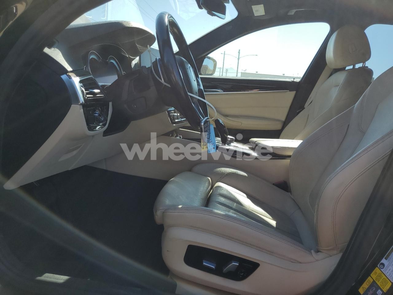 Photo 7 of 2018 BMW 530E (VIN WBAJA9C53JB032702)