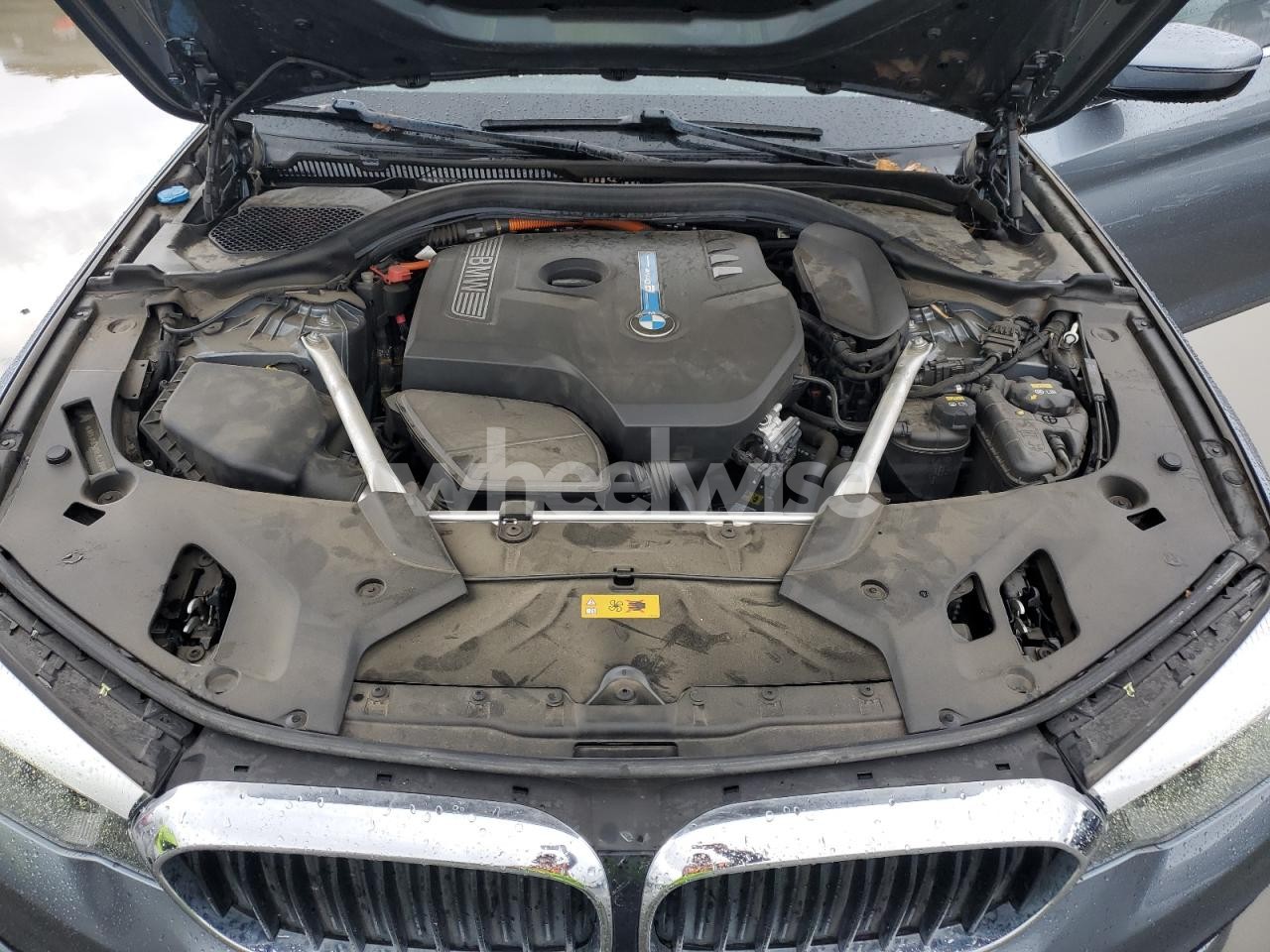 Photo 11 of 2019 BMW 530E (VIN WBAJA9C56KB393388)