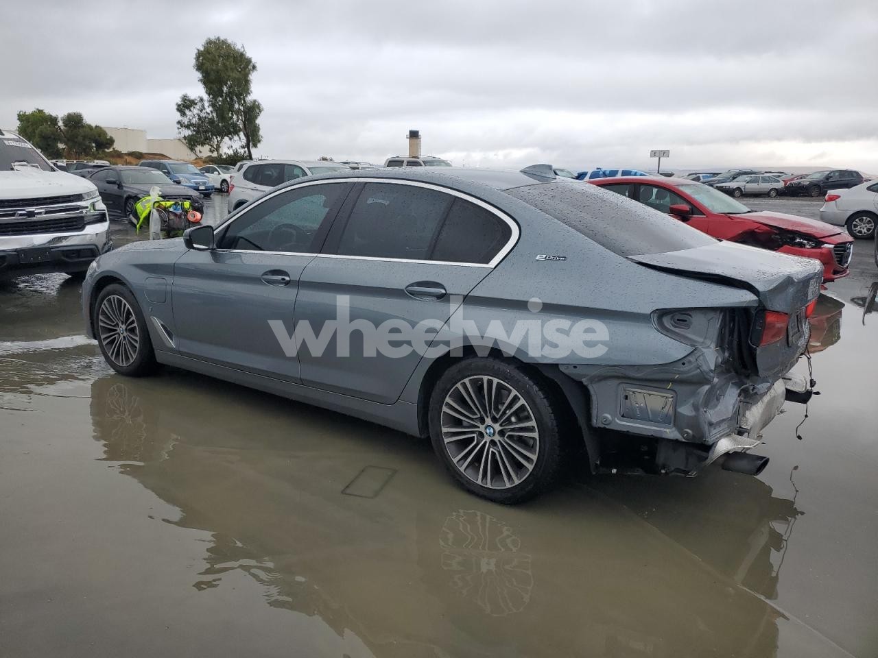 Photo 2 of 2019 BMW 530E (VIN WBAJA9C56KB393388)
