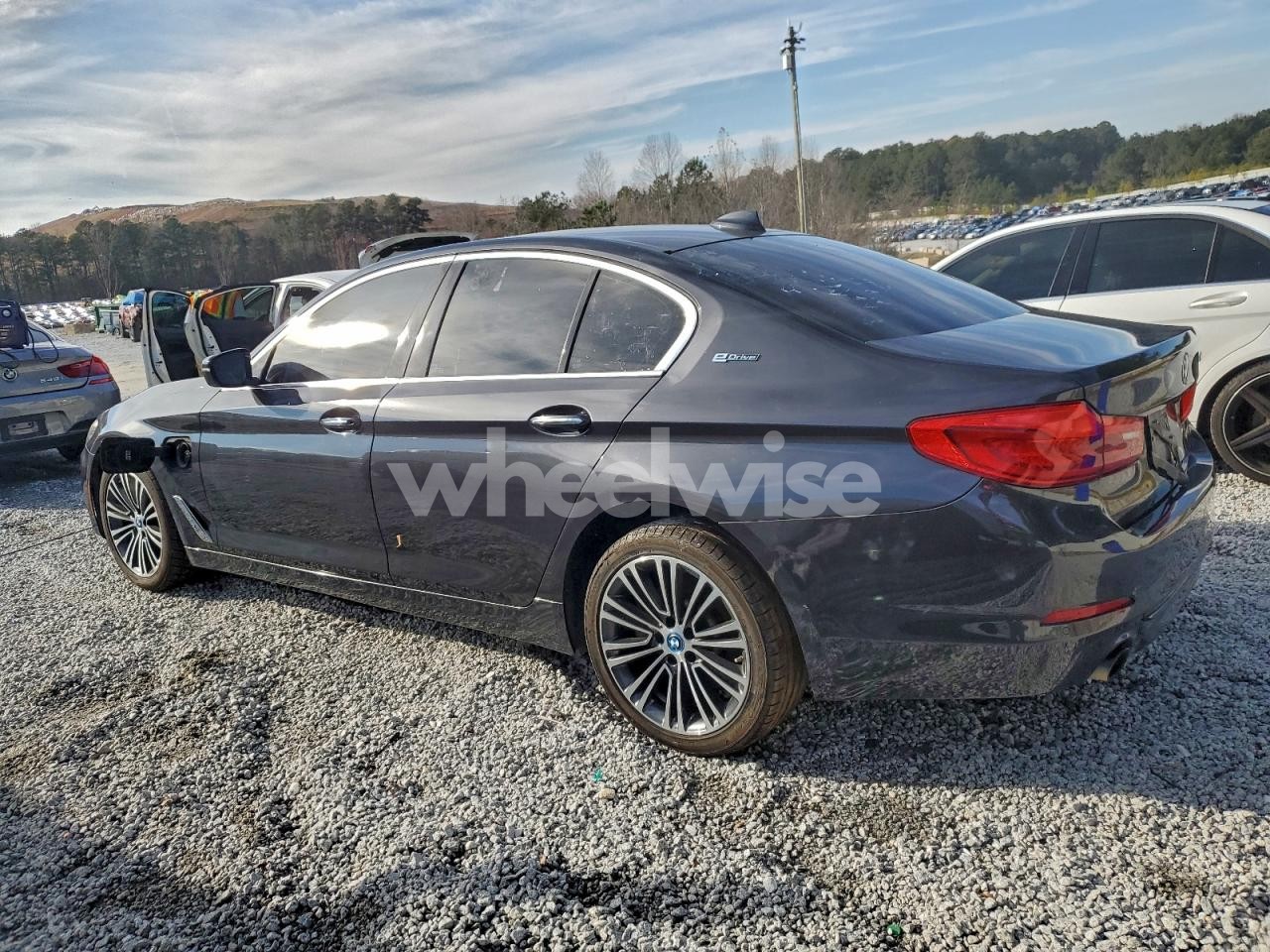 Photo 2 of 2018 BMW 530E (VIN WBAJA9C59JB250904)