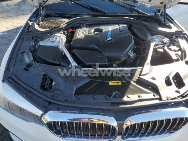 Photo 11 of 2019 BMW 530E (VIN WBAJA9C5XKB253747)