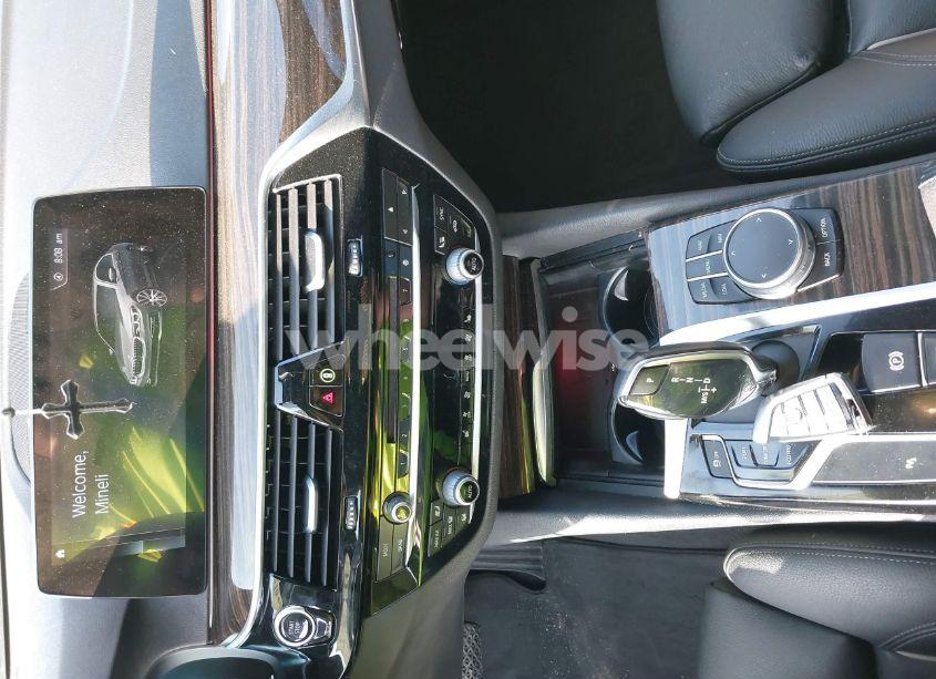 Photo 11 of 2019 Bmw 540i (VIN WBAJE5C50KWW41835)