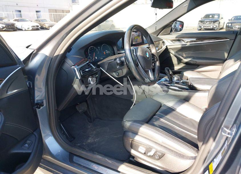 Photo 20 of 2019 Bmw 540i (VIN WBAJE5C50KWW41835)