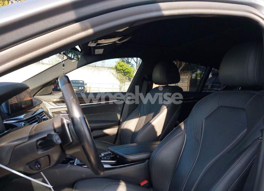 Photo 21 of 2019 Bmw 540i (VIN WBAJE5C50KWW41835)