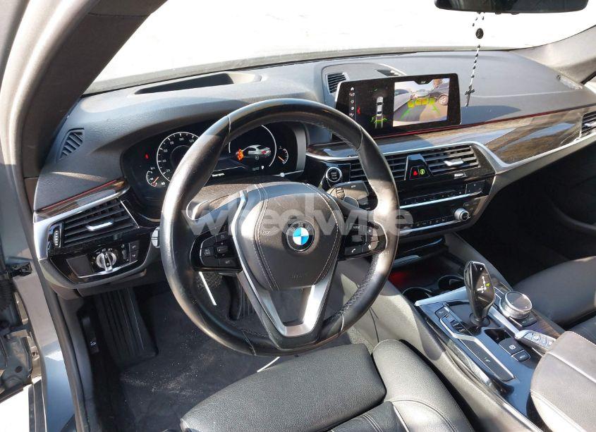 Photo 22 of 2019 Bmw 540i (VIN WBAJE5C50KWW41835)