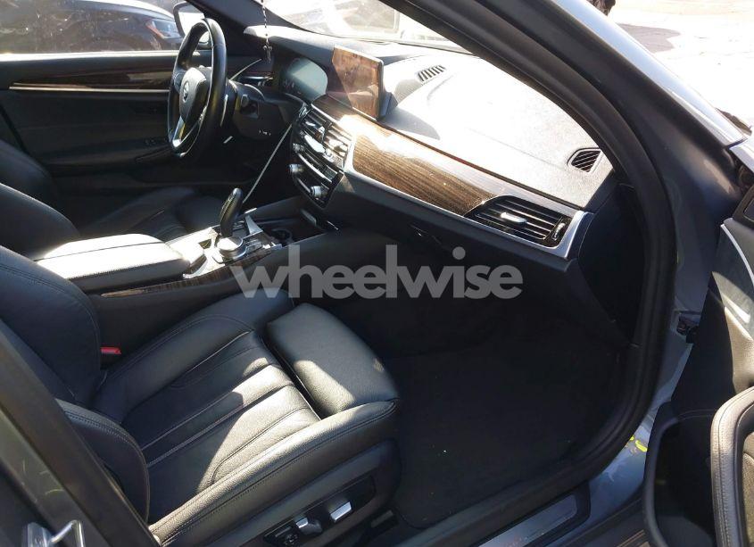 Photo 5 of 2019 Bmw 540i (VIN WBAJE5C50KWW41835)