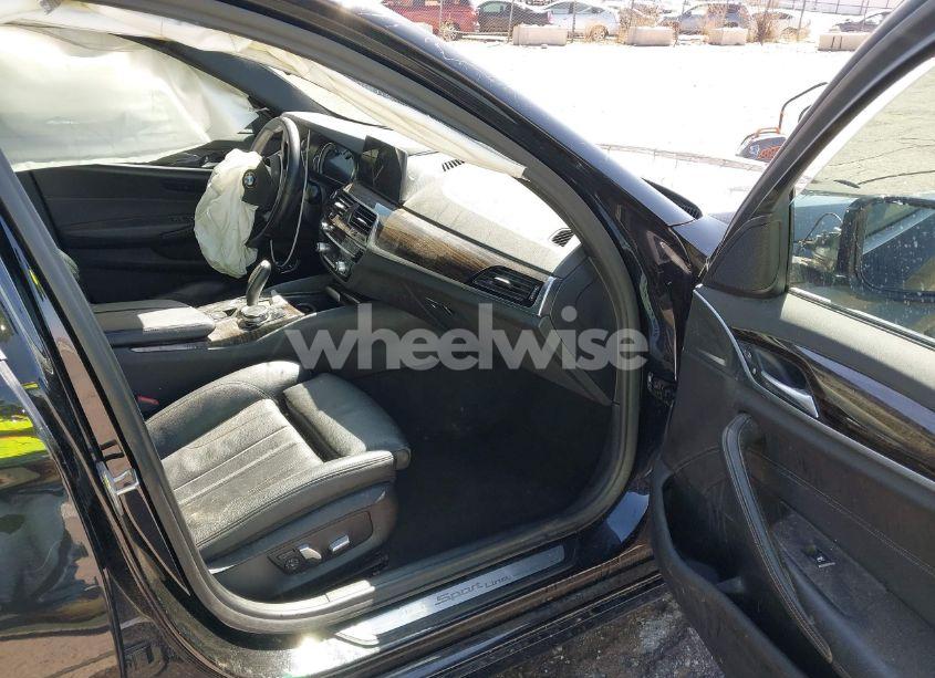 Photo 5 of 2018 Bmw 540i (VIN WBAJE5C52JWA97999)