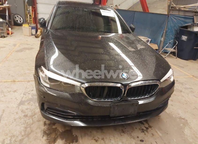 Photo 6 of 2019 Bmw 540i XDRIVE (VIN WBAJE7C53KWW12941)