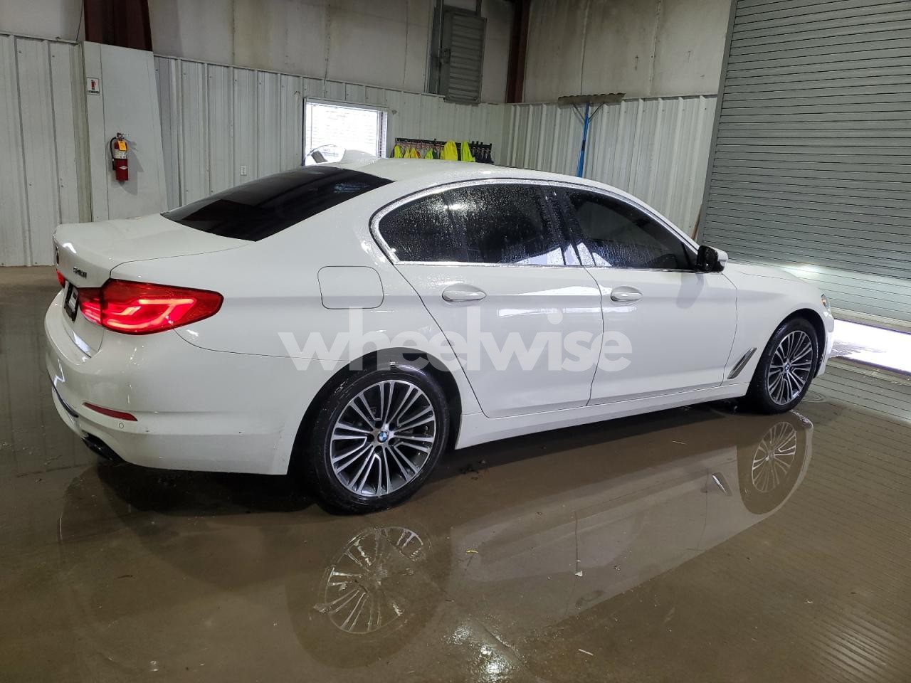 Photo 3 of 2019 BMW 540 XI (VIN WBAJE7C55KG893196)