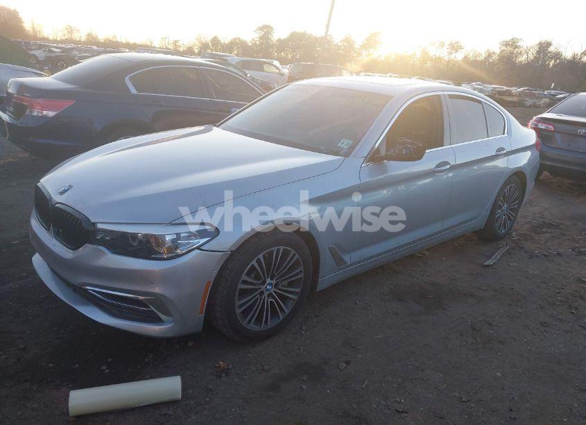 Photo 2 of 2019 Bmw 540i XDRIVE (VIN WBAJE7C57KWW15776)