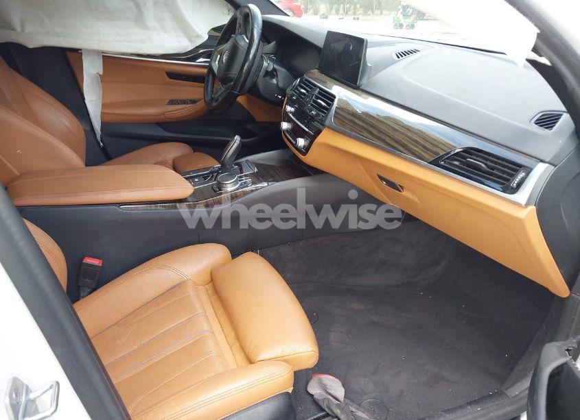 Photo 5 of 2020 Bmw 530i N/A (VIN WBAJR3C02LWW65567)