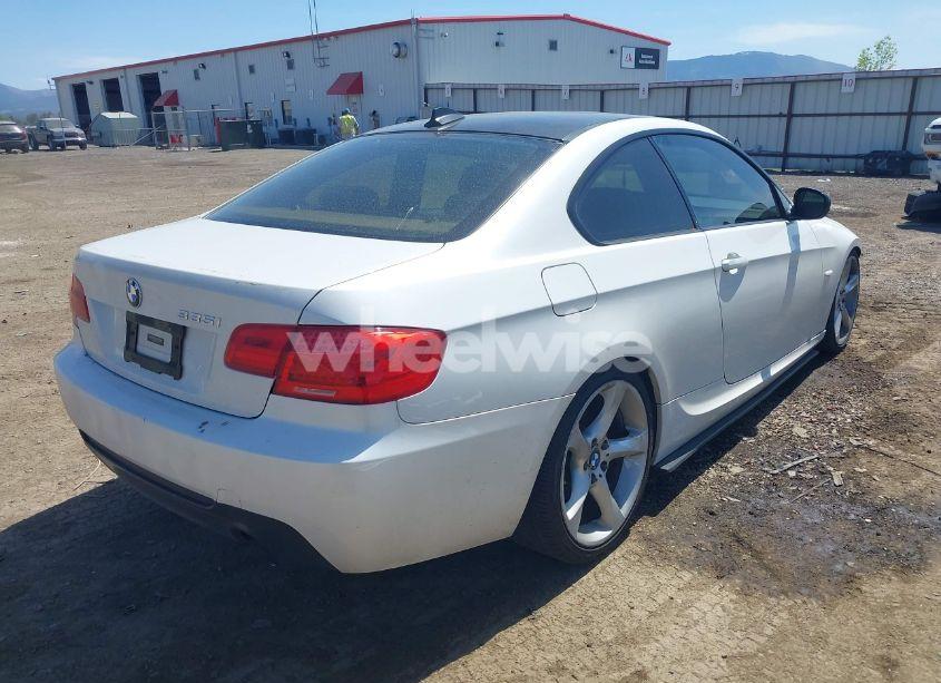 Photo 4 of 2012 Bmw 335i (VIN WBAKG7C52CE802817)