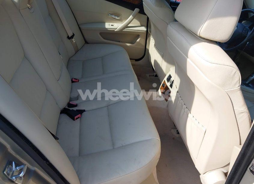 Photo 8 of 2008 Bmw 528xi (VIN WBANV135X8CZ56033)