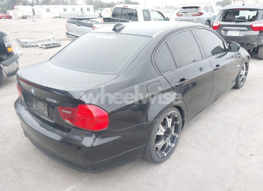 Photo 4 of 2009 Bmw 328i (VIN WBAPH57569NL77841)