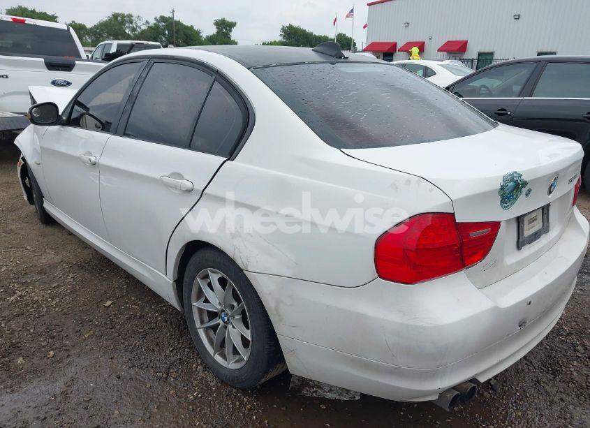 Photo 3 of 2010 Bmw 328i (VIN WBAPH7C51AA176278)