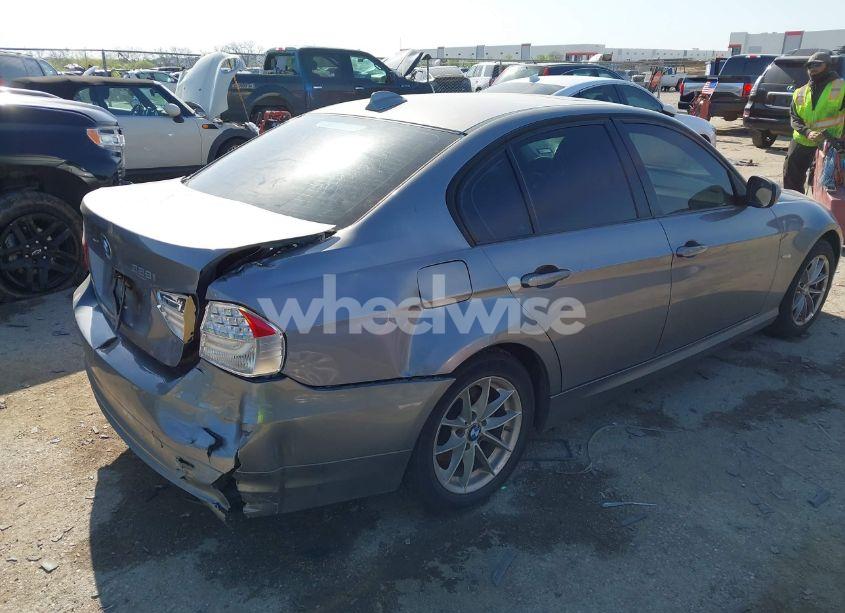 Photo 4 of 2010 Bmw 328i (VIN WBAPH7C53AA175973)