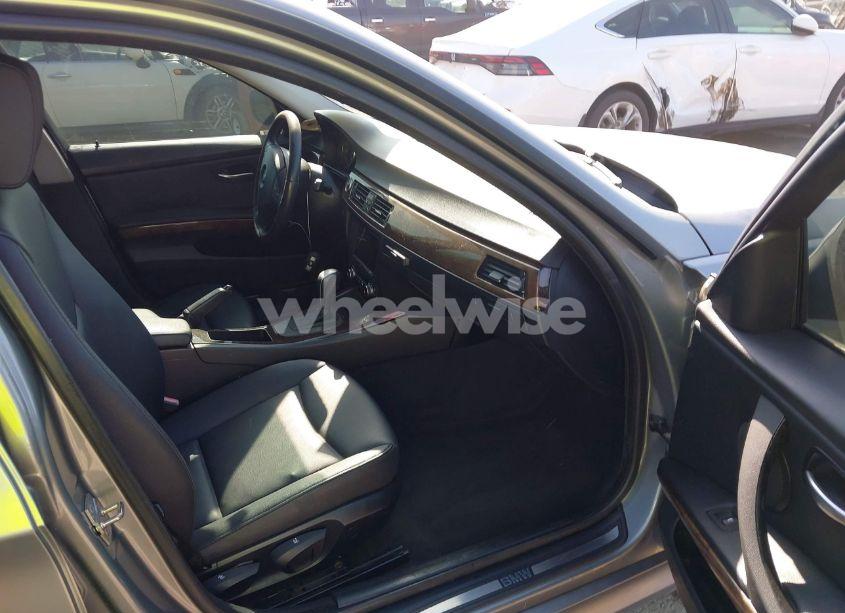 Photo 5 of 2010 Bmw 328i (VIN WBAPH7C53AA175973)