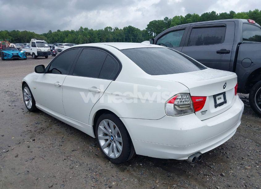 Photo 3 of 2011 Bmw 328i (VIN WBAPH7C56BE850189)