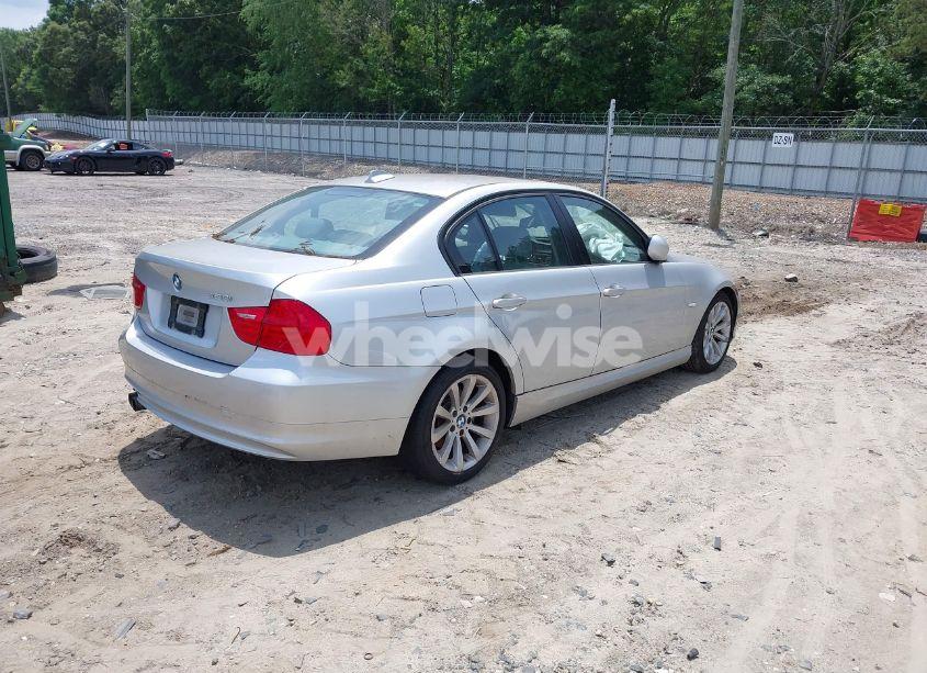 Photo 4 of 2011 Bmw 328i (VIN WBAPH7C58BE680935)