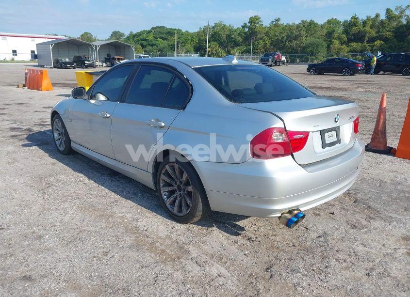 Photo 3 of 2011 Bmw 328i (VIN WBAPH7C5XBE676370)