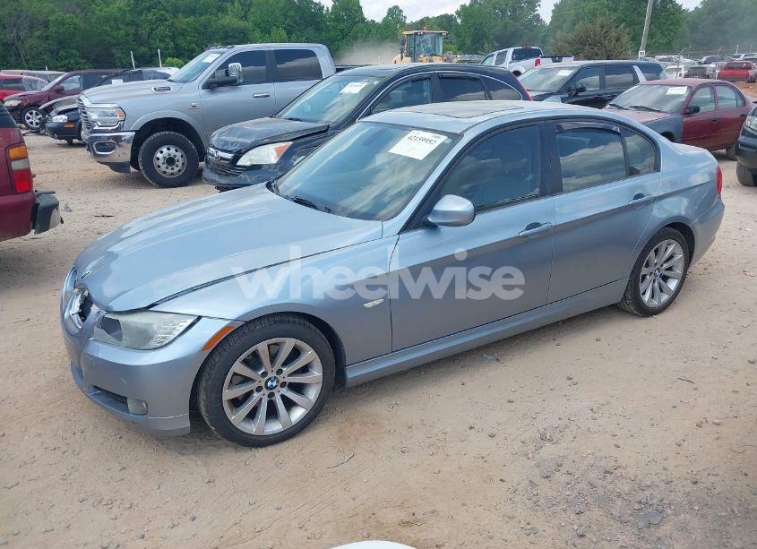 Photo 2 of 2011 Bmw 328i (VIN WBAPH7G51BNN06232)