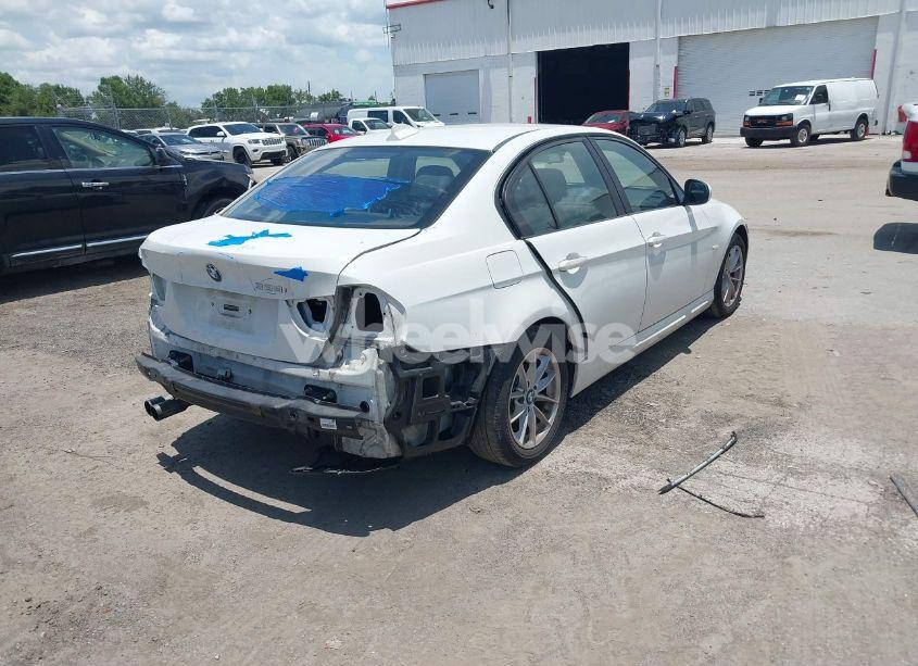 Photo 4 of 2010 Bmw 328i (VIN WBAPH7G55ANM49676)